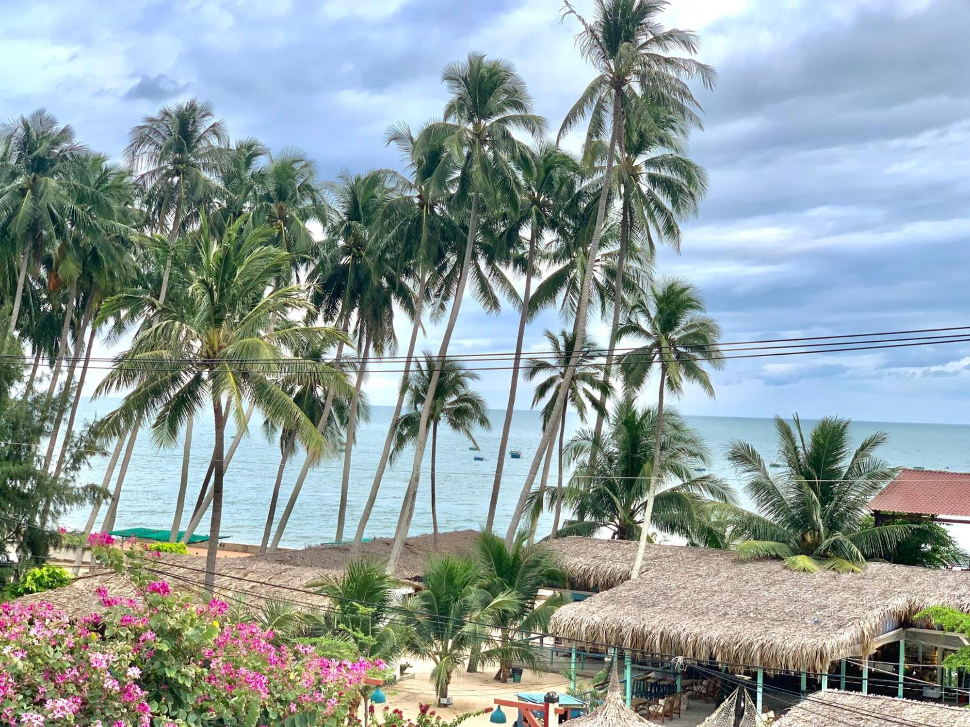 A L Y S S A Seaside Muine Hotel Mui Ne Exterior foto